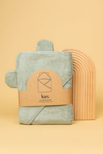 Load image into Gallery viewer, Hooded Towel