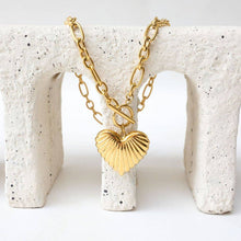 Load image into Gallery viewer, Amore Necklace