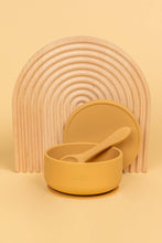 Load image into Gallery viewer, Silicone Suction Bowl with lid + Spoon Set: Vanilla