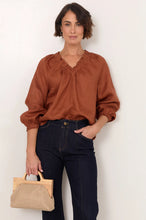 Load image into Gallery viewer, Peru Top Handle Weave Clutch - Natural