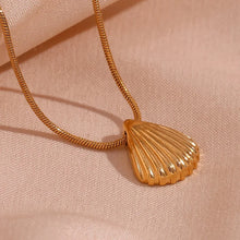 Load image into Gallery viewer, Byron Necklace