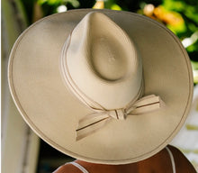 Load image into Gallery viewer, HEPBURN WIDE BRIM FLEXIBRAID® FEDORA - IVORY