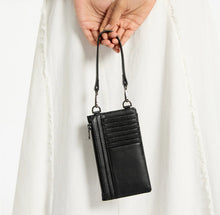 Load image into Gallery viewer, Status Anxiety - Voyager - Black