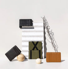 Load image into Gallery viewer, Flip Wallet - Black