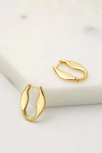 Load image into Gallery viewer, ROSE EARRING - GOLD