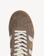 Load image into Gallery viewer, 2001 PARALLEL - Walnut Brown Soft Suede/Ivory Leather