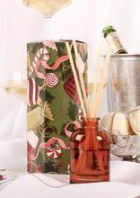Load image into Gallery viewer, White Lily & Holly Reed Diffuser