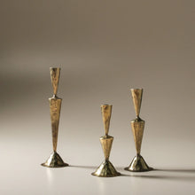 Load image into Gallery viewer, Iris Candlestand