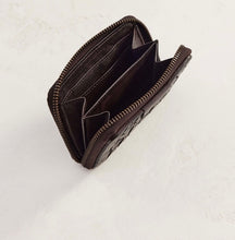 Load image into Gallery viewer, Small Basque Wallet Chocolate