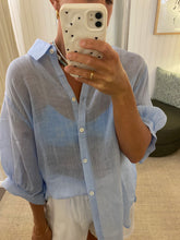 Load image into Gallery viewer, Worthier Linen Button-Up Shirt – Light Blue