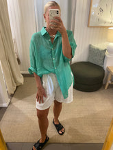 Load image into Gallery viewer, Worthier Linen Button-Up Shirt – Green