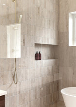 Load image into Gallery viewer, Smith & Co -Black Oud & Saffron Hand & Body Wash