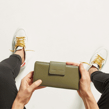 Load image into Gallery viewer, Status Anxiety - Ruins Wallet - Black