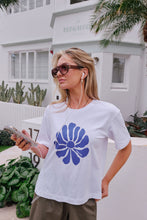 Load image into Gallery viewer, Stevie Slouchy Tee - Ceres Flora
