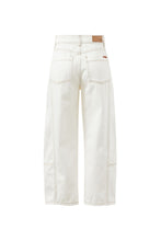 Load image into Gallery viewer, DEMI BARREL JEAN/ECRU
