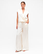 Load image into Gallery viewer, Serena Relaxed White Pants
