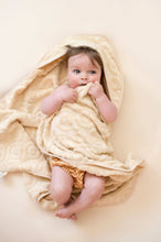 Load image into Gallery viewer, Hooded Beach Towel: Oat
