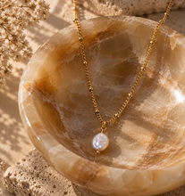 Load image into Gallery viewer, Pearl Drop Necklace
