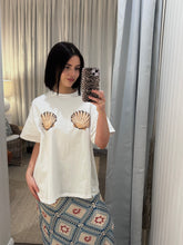 Load image into Gallery viewer, Shell Boobs Tee
