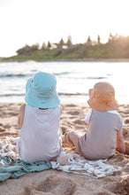 Load image into Gallery viewer, Cotton Sun Hat: Golden Tan / Medium
