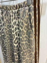 Load image into Gallery viewer, Leopard Racer Pants
