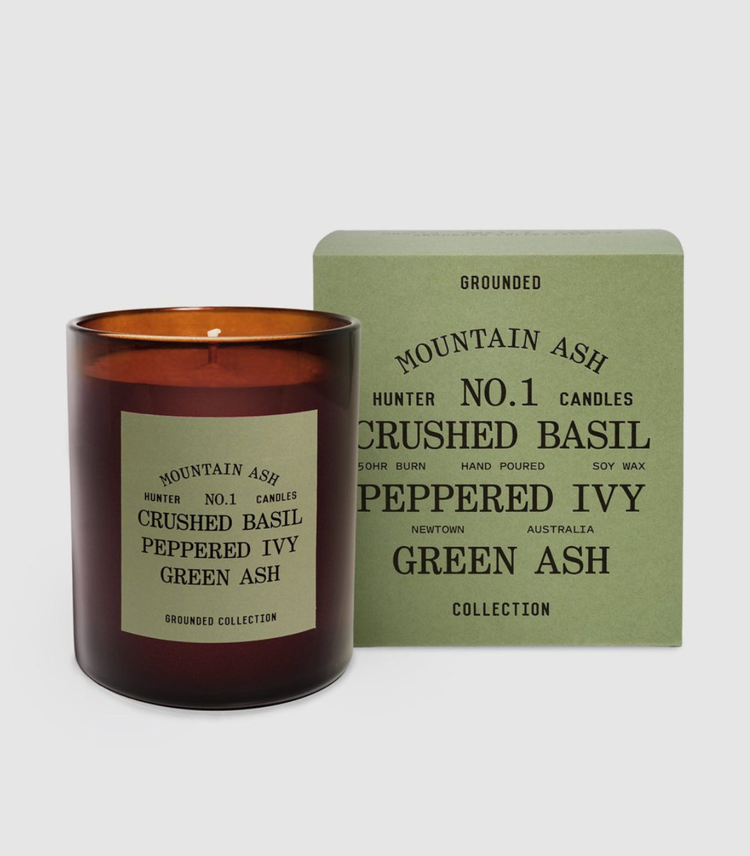 Hunter candle - NO. 1 MOUNTAIN ASH / CRUSHED BASIL, PEPPERED IVY, GREEN ASH