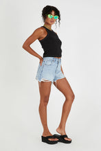 Load image into Gallery viewer, Abrand jeans- Venice Short Suzie Rip
