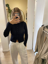 Load image into Gallery viewer, Button Long Sleeve Knit
