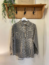 Load image into Gallery viewer, Leopard Print Button-Up Shirt
