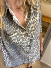 Load image into Gallery viewer, Leopard Print Shirt Dress
