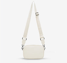 Load image into Gallery viewer, Plunder Bag With Webbed Strap - Chalk
