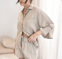Load image into Gallery viewer, Fundamental Linen Shorts - Natural
