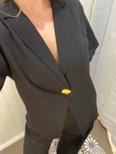 Load image into Gallery viewer, Black Button Set
