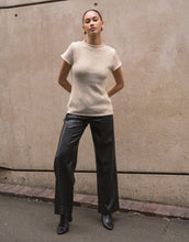 Load image into Gallery viewer, Fitted Short Sleeves Knit Top
