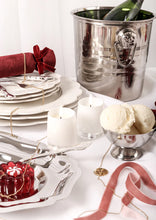 Load image into Gallery viewer, Caramel Vanilla Scented Candle
