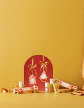 Load image into Gallery viewer, PASSIONFRUIT PUNCH HANGING BAUBLE CANDLE 50G
