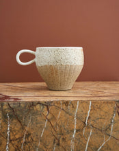 Load image into Gallery viewer, Set of 2 Ceylon Mugs / White
