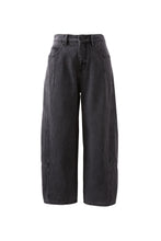 Load image into Gallery viewer, Demi Barrel Jean
