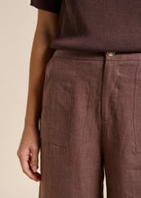 Load image into Gallery viewer, Little Lies Jude Linen Pant – Chocolate
