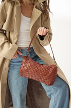 Load image into Gallery viewer, Basque Midi Bag Amber
