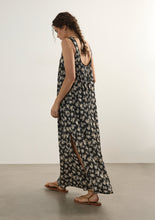 Load image into Gallery viewer, Amiah Midi Dress
