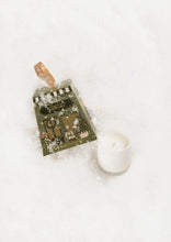 Load image into Gallery viewer, White Lily Scented Candle
