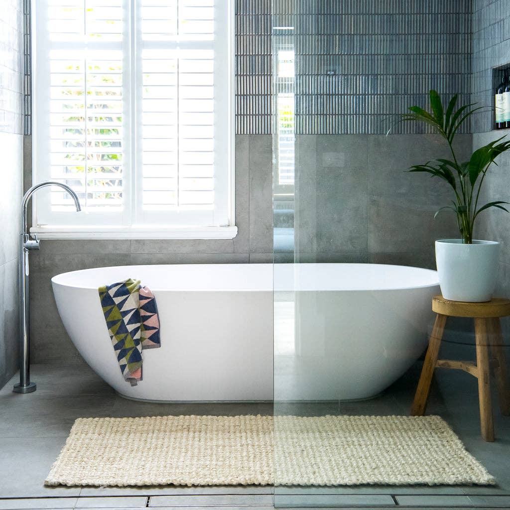 Vincent White Wash Jute: Oversized mat