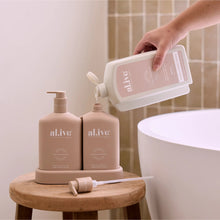 Load image into Gallery viewer, Wash Refill - Apricot Sweet Fig
