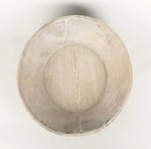 Load image into Gallery viewer, Bleached Wooden bowl

