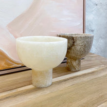 Load image into Gallery viewer, Oberoi Onyx Standing Bowl
